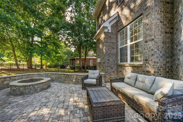 2612 Albatross Lane, Matthews, NC 28104