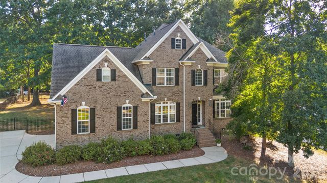 2612 Albatross Lane, Matthews, NC 28104