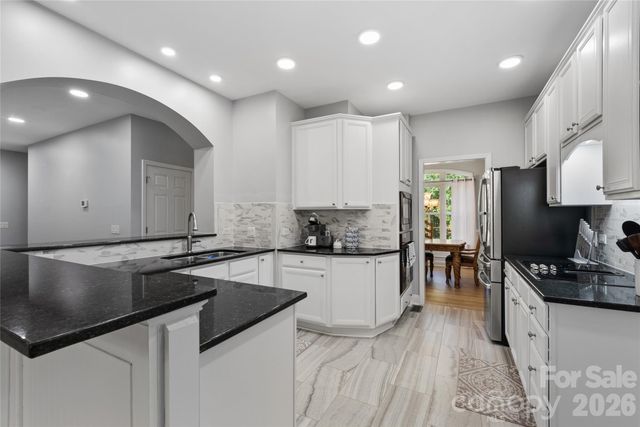2612 Albatross Lane, Matthews, NC 28104