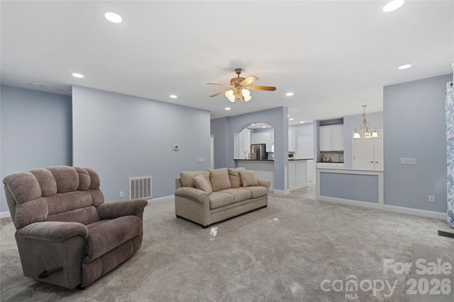 2612 Albatross Lane, Matthews, NC 28104
