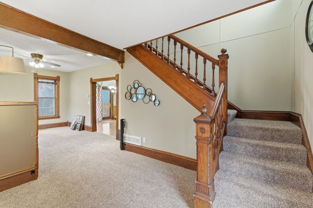 136 1st Avenue, Alden, MN 56009