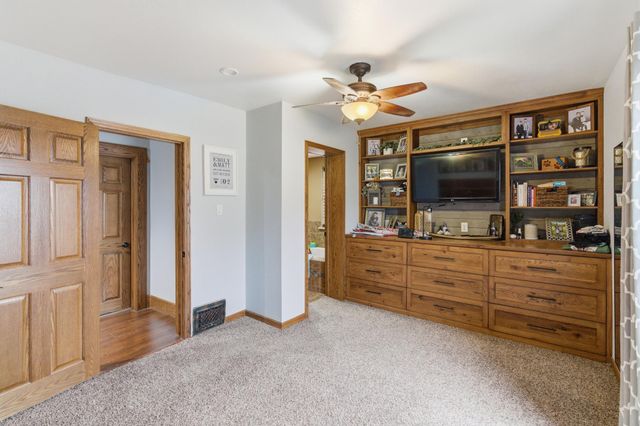 136 1st Avenue, Alden, MN 56009