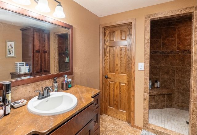 136 1st Avenue, Alden, MN 56009