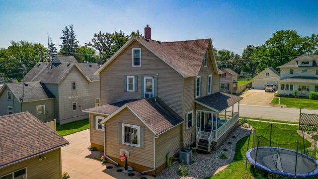 136 1st Avenue, Alden, MN 56009