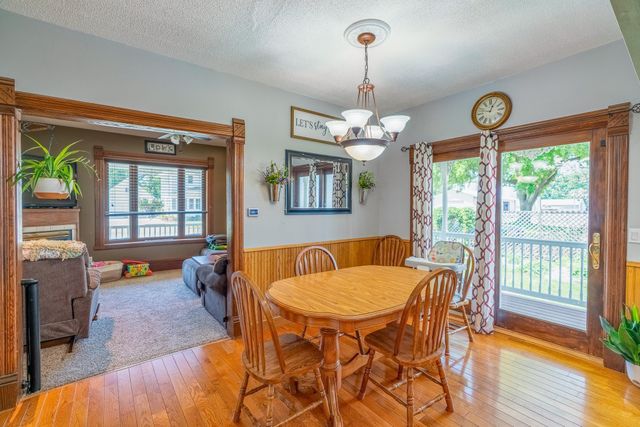 136 1st Avenue, Alden, MN 56009