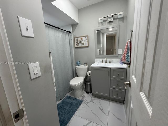 5365 W 14th Ln, Hialeah, FL 33012