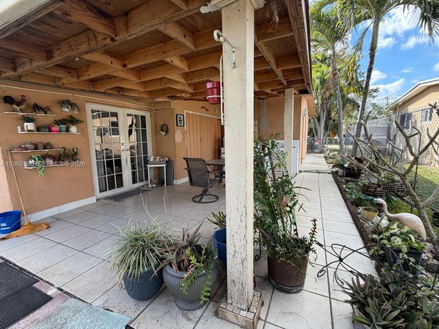 5365 W 14th Ln, Hialeah, FL 33012