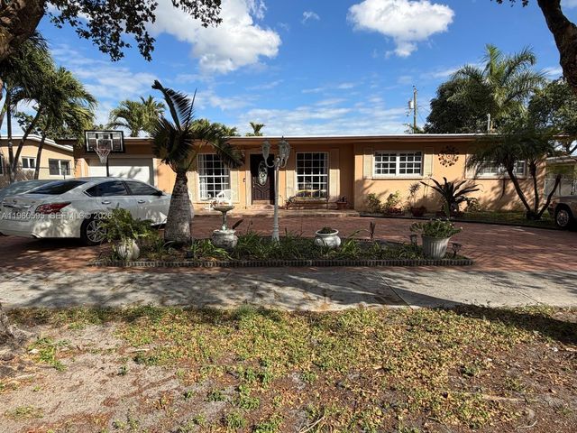 5365 W 14th Ln, Hialeah, FL 33012