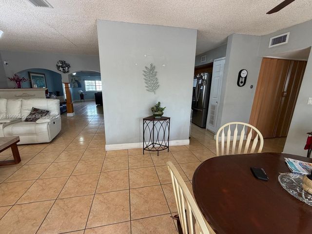 5365 W 14th Ln, Hialeah, FL 33012