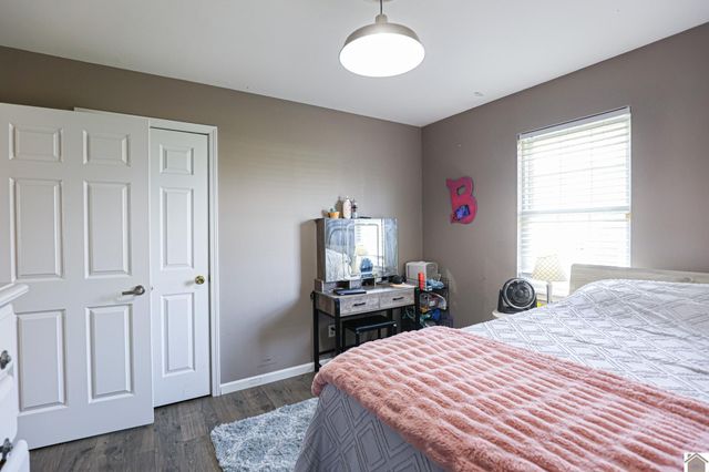 6135 Majestic Oak Dr, Paducah, KY 42003