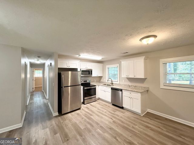 3916 Bonnie Lane SE, Atlanta, GA 30354