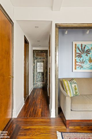 320 E 42nd St Apt 1001, New York City, NY 10017