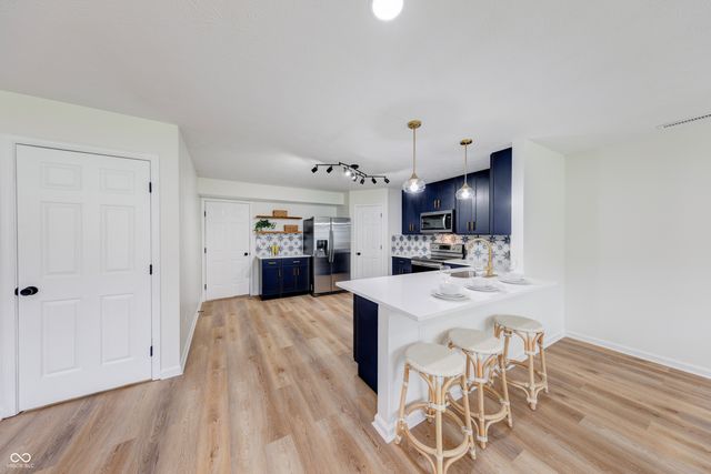 11780 Copper Mines Way, Fishers, IN 46038