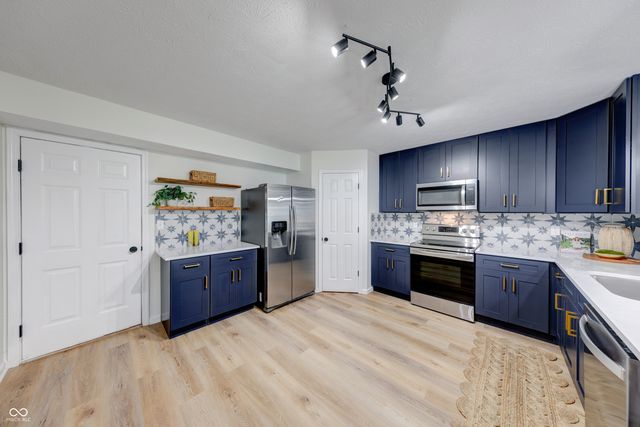 11780 Copper Mines Way, Fishers, IN 46038