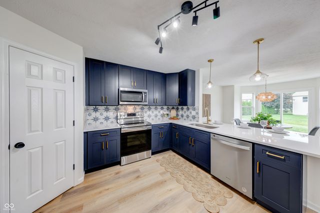 11780 Copper Mines Way, Fishers, IN 46038