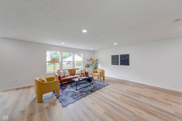 11780 Copper Mines Way, Fishers, IN 46038