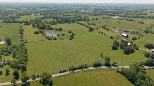 6300 McCowans Ferry Road, Versailles, KY 40383