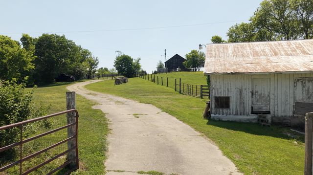 6300 McCowans Ferry Road, Versailles, KY 40383