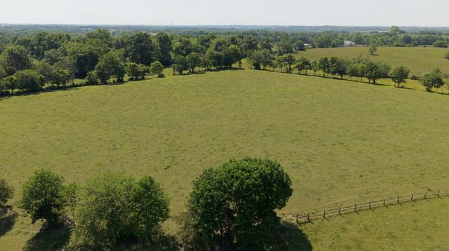 6300 McCowans Ferry Road, Versailles, KY 40383