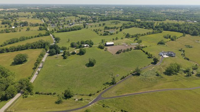 6300 McCowans Ferry Road, Versailles, KY 40383