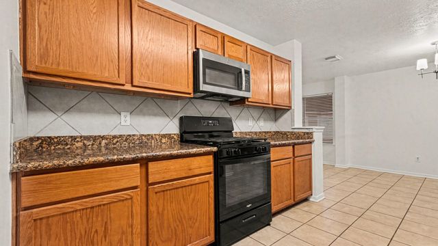 5018 Steel Meadows Lane, Humble, TX 77346