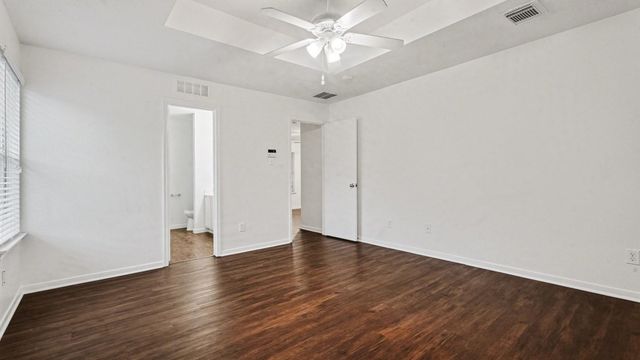 5018 Steel Meadows Lane, Humble, TX 77346