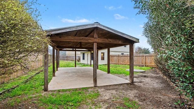 5018 Steel Meadows Lane, Humble, TX 77346