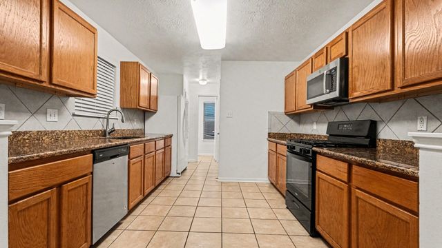 5018 Steel Meadows Lane, Humble, TX 77346