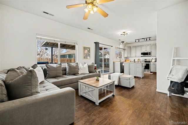 655 Elizabeth Street Circle, Dacono, CO 80514