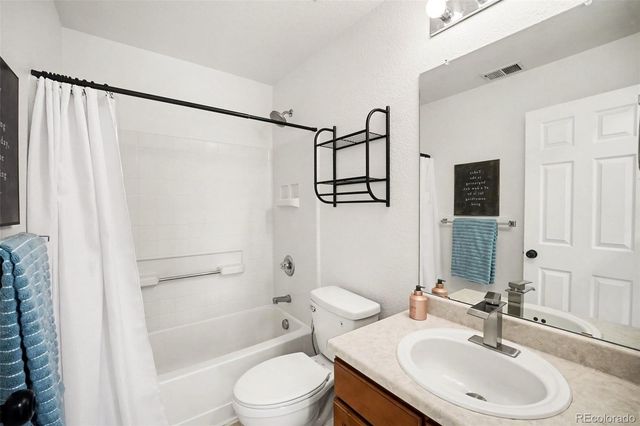 655 Elizabeth Street Circle, Dacono, CO 80514