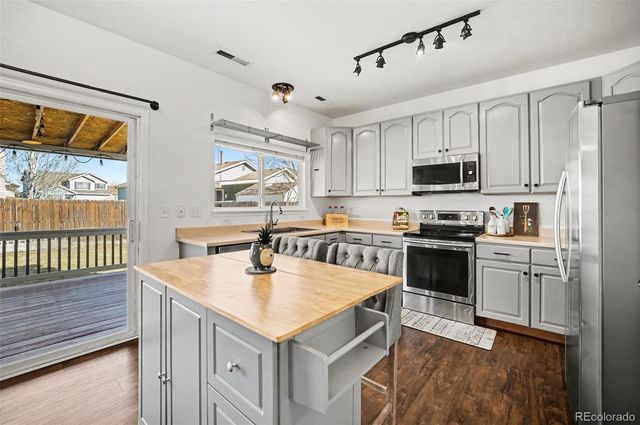 655 Elizabeth Street Circle, Dacono, CO 80514