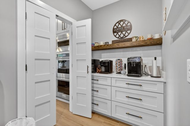 879 Mount Vernon Rd, Bethpage, TN 37022