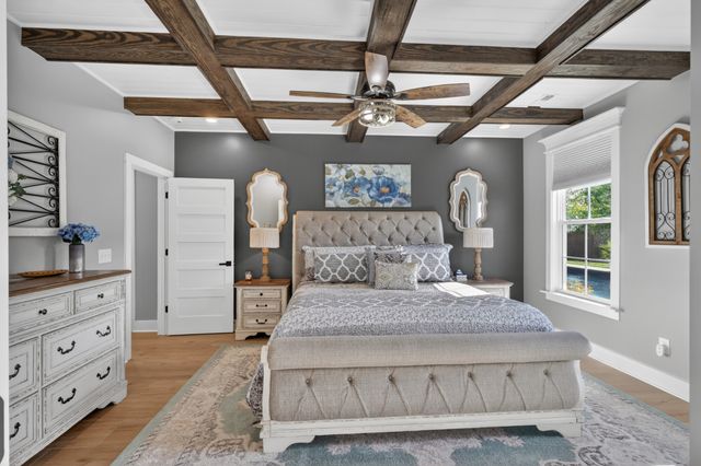 879 Mount Vernon Rd, Bethpage, TN 37022