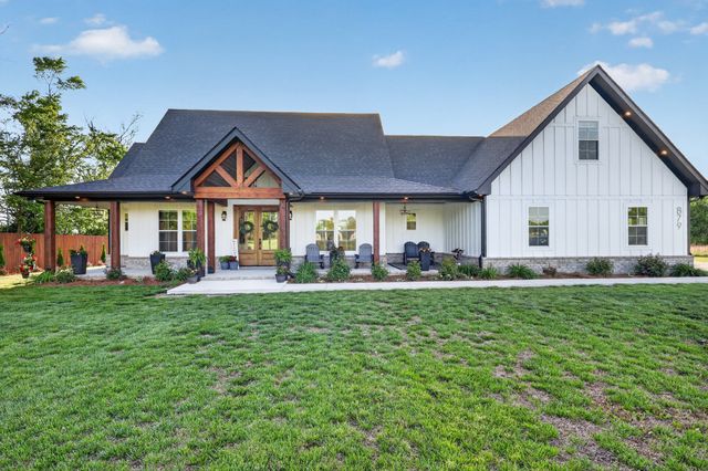 879 Mount Vernon Rd, Bethpage, TN 37022