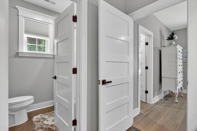 879 Mount Vernon Rd, Bethpage, TN 37022