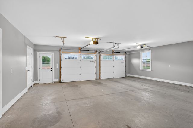 879 Mount Vernon Rd, Bethpage, TN 37022