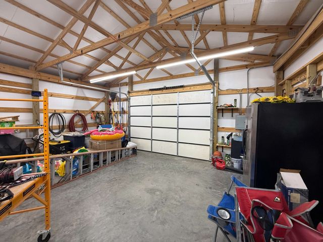 879 Mount Vernon Rd, Bethpage, TN 37022