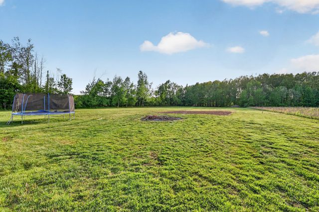 879 Mount Vernon Rd, Bethpage, TN 37022