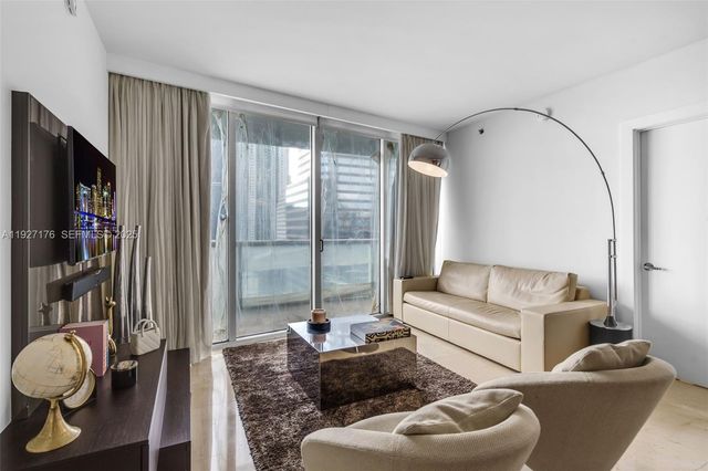 495 Brickell Ave 2405, Miami, FL 33131