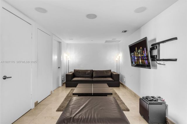 495 Brickell Ave 2405, Miami, FL 33131