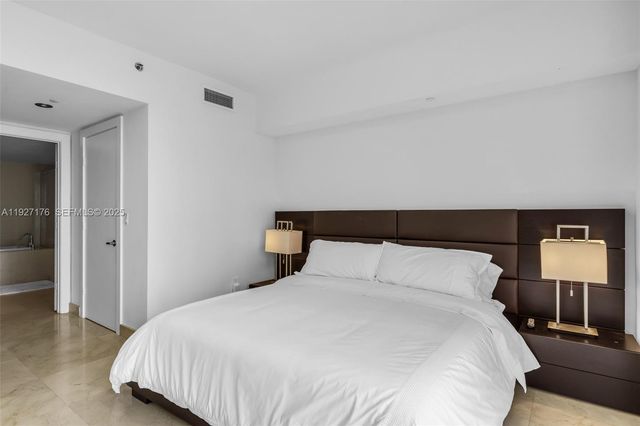 495 Brickell Ave 2405, Miami, FL 33131