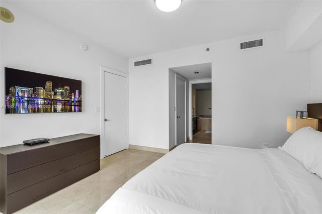 495 Brickell Ave 2405, Miami, FL 33131