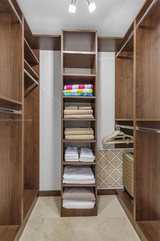 495 Brickell Ave 2405, Miami, FL 33131