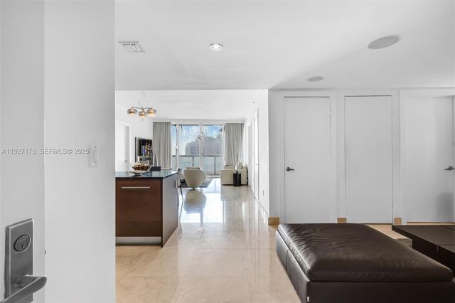 495 Brickell Ave 2405, Miami, FL 33131