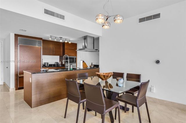 495 Brickell Ave 2405, Miami, FL 33131