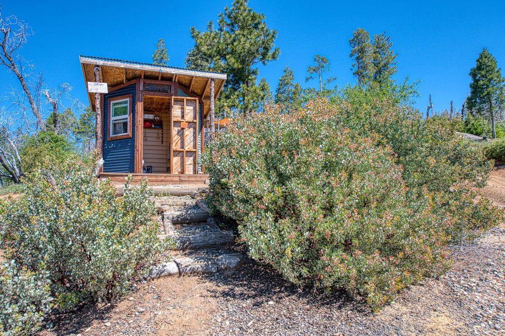 Image 71 of property listing at 11111 Upper Cressman Road, Shaver Lake, CA 93664