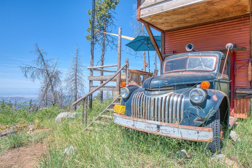 Image 91 of property listing at 11111 Upper Cressman Road, Shaver Lake, CA 93664