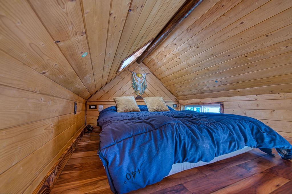Image 97 of property listing at 11111 Upper Cressman Road, Shaver Lake, CA 93664