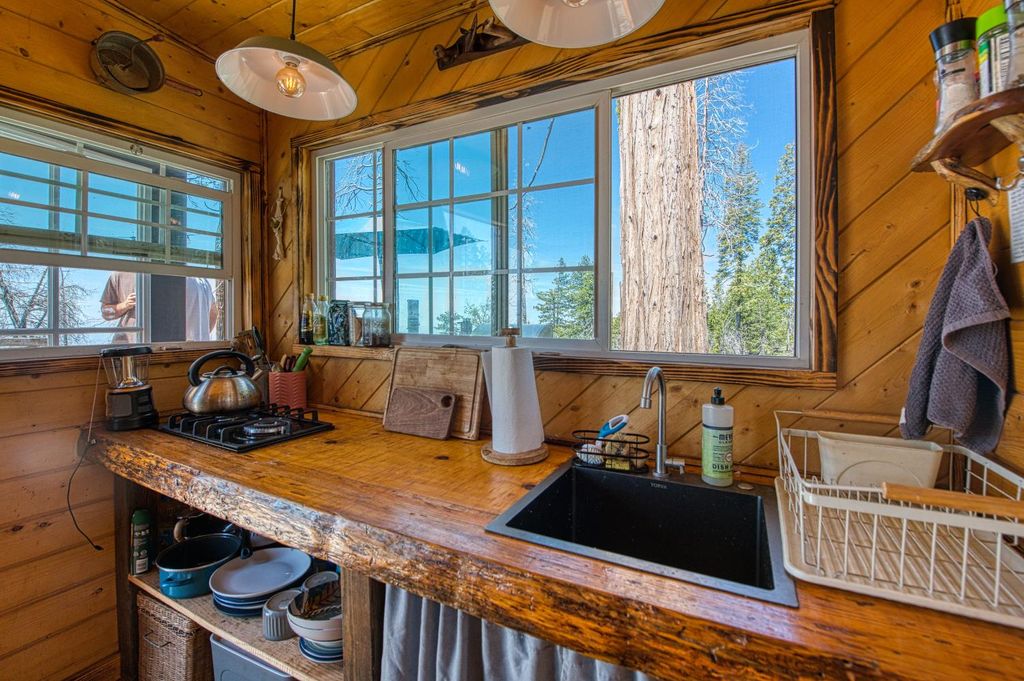 Image 98 of property listing at 11111 Upper Cressman Road, Shaver Lake, CA 93664
