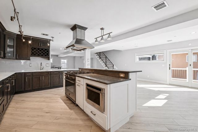 71 Michigan Street, Long Beach, NY 11561